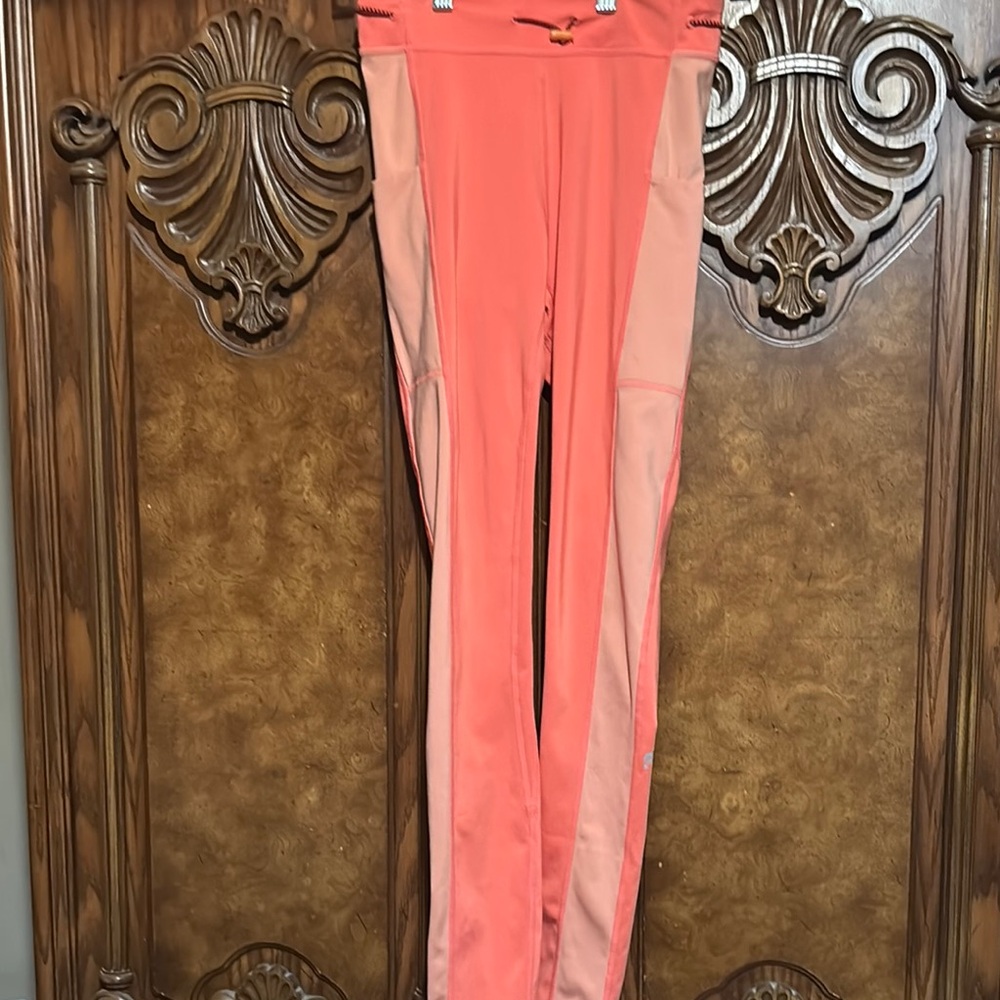 Fabletics Pink Leggings High-Waist Stretchy Fabric M1